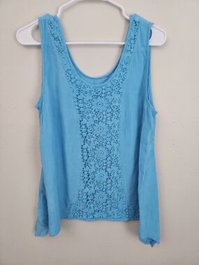 Simply Noelle Turquoise Crochet-Front Sleeveless Tank